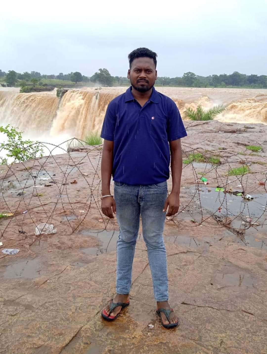 बीजापुर में नक्सलियों ने फिर छीन ली एक शिक्षादूत की जान।