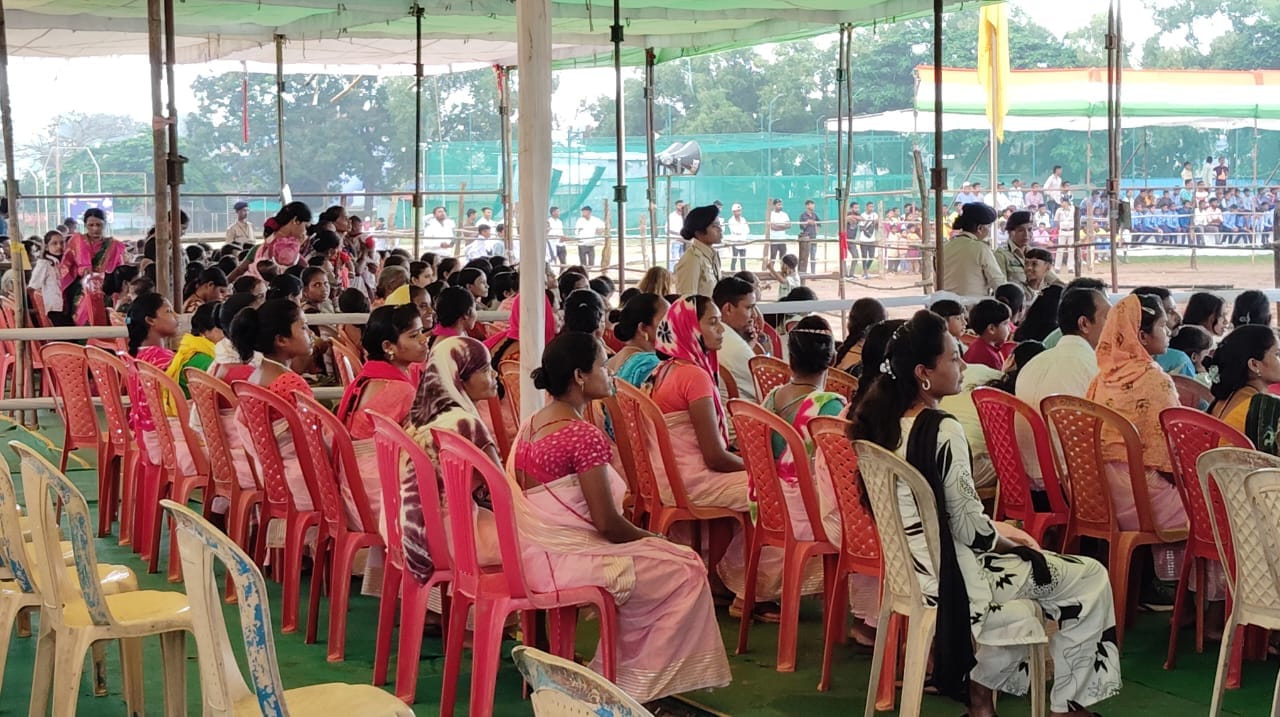 मुख्यधारा में लौटे कदम, आत्मसमर्पित नक्सलियों ने पहली बार मनाया आज़ादी का पर्व।