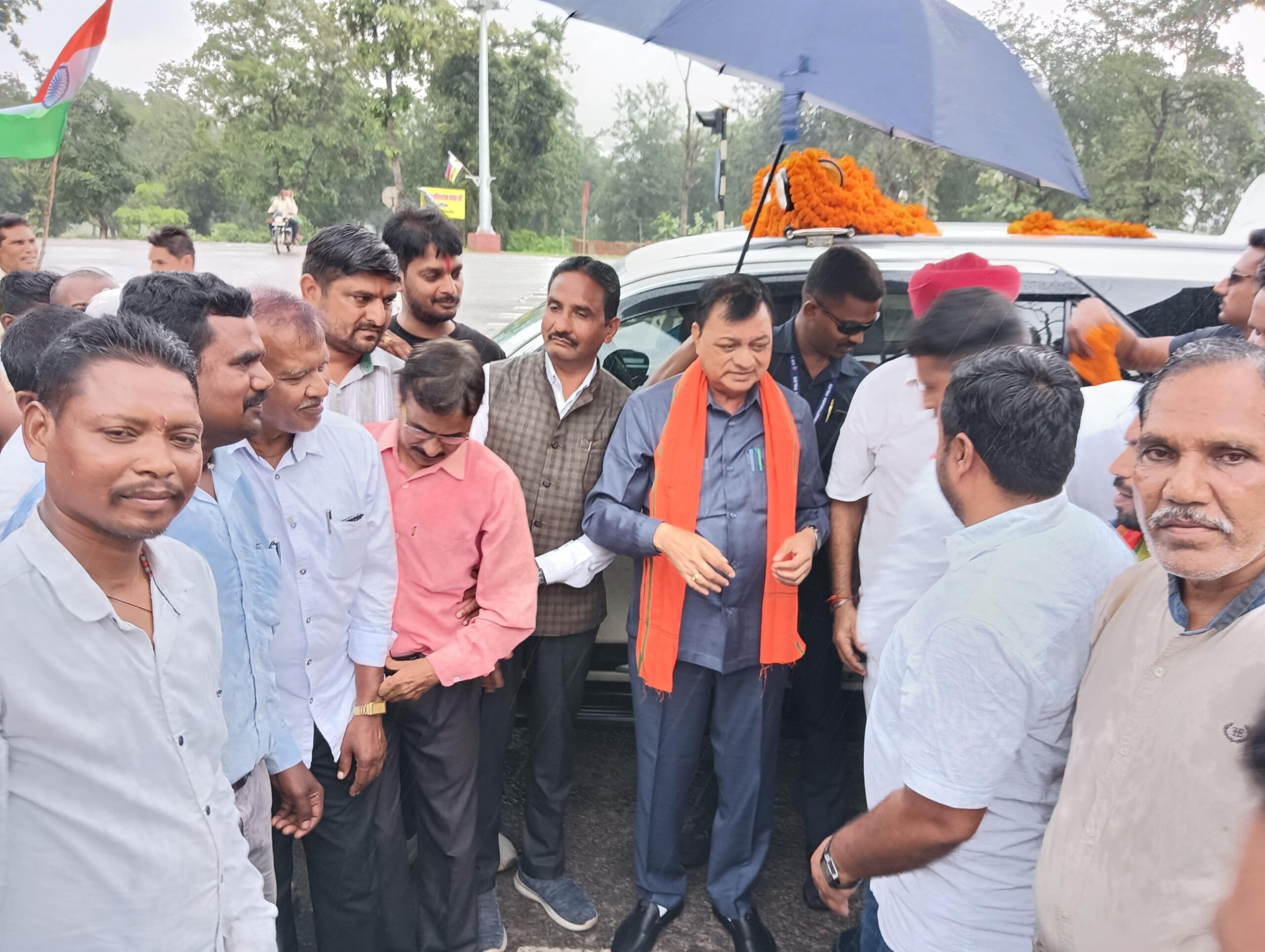 *नई जिम्मेदारी के बाद पाली पहुंचे मंत्री लखन का भाजपाइयों ने किया स्वागत*