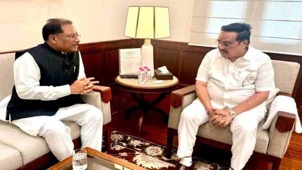 केंद्रीय जलशक्ति मंत्री से मिले CM साय: बोधघाट परियोजना पर हुई बात, जल्द काम शुरू होने की उम्मीद।