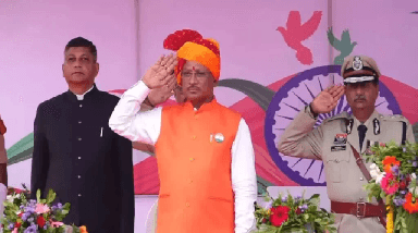 CG: CM विष्णुदेव साय ने 79वां स्वतंत्रता दिवस पर रायपुर में फहराया तिरंगा