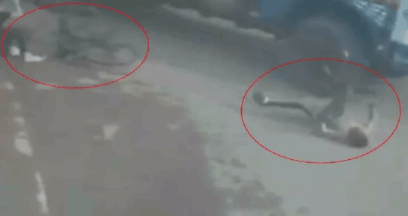 CG NEWS: साईकिल सवार बच्चों को ट्रक ने मारी ठोकर, दूर फेंका जाने से बची दोनों की जान