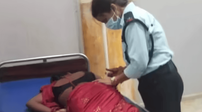 सिक्योरिटी गार्ड ने लगाया इंजेक्शन… कलेक्टर ने CMHO और सिविल सर्जन को दिया नोटिस, कोर्ट ने कहा- ‘ये काफी नहीं’