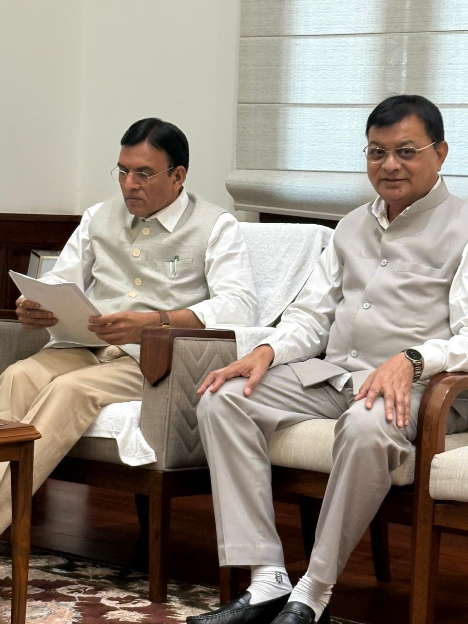 श्रम मंत्री श्री लखन लाल देवांगन ने की केंद्रीय श्रम मंत्री श्री मनसुख एल मंडाविया से मुलाक़ात,प्रदेश में ईएसआईसी नर्सिंग कॉलेज की स्थापना हेतु की मांग