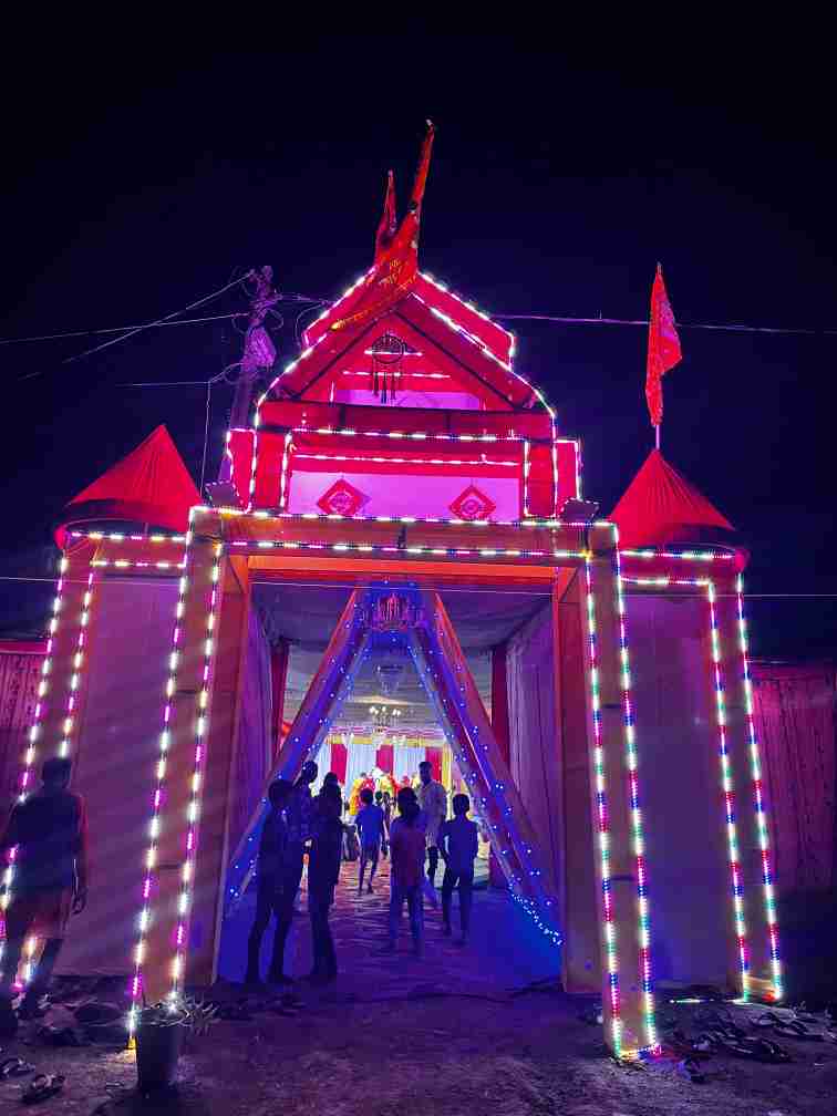 कोरबी-सिरमिना में जगह-जगह विराजी मां दुर्गा