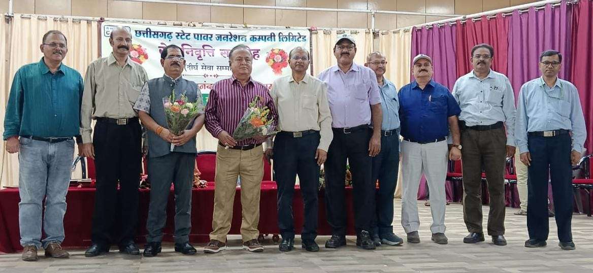“एचटीपीएस से सेवानिवृत्त हुए अतिरिक्त मुख्य अभियंता एवं अधीक्षण अभियंता को दी गई भावपूर्ण विदाई”