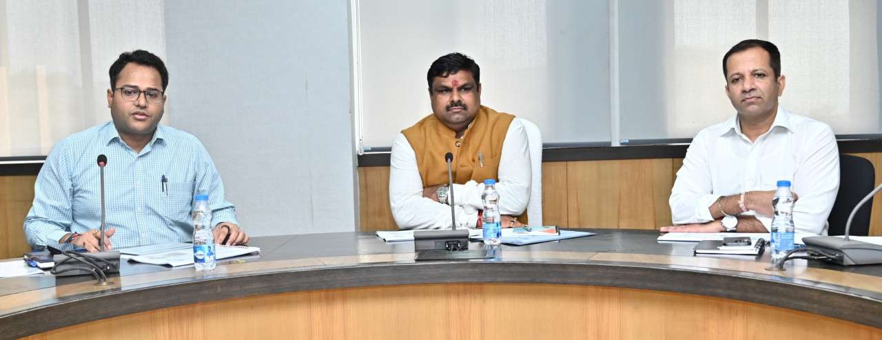 रायपुर : हाईस्कूल और हायर सेकेण्डरी के परिणाम सुधार के लिए ठोस प्रयास करें : शिक्षा मंत्री श्री गजेन्द्र यादव