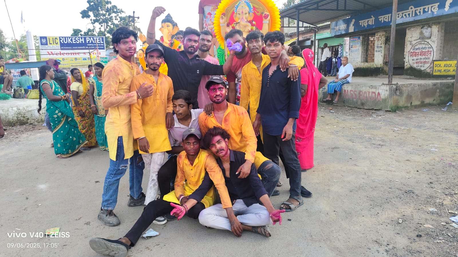 बोईदा में धूमधाम से किया गया भगवान गणेश की प्रतिमा का विसर्जन 