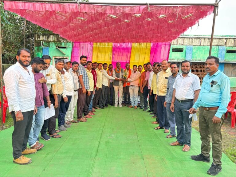 विकास की नई सौगात : विधायक प्रेमचंद पटेल ने मुढाली में पी.डी.एस भवन व सी.सी. रोड का भूमि पूजन कर क्षेत्रवासियों को दी राहत की उम्मीद*