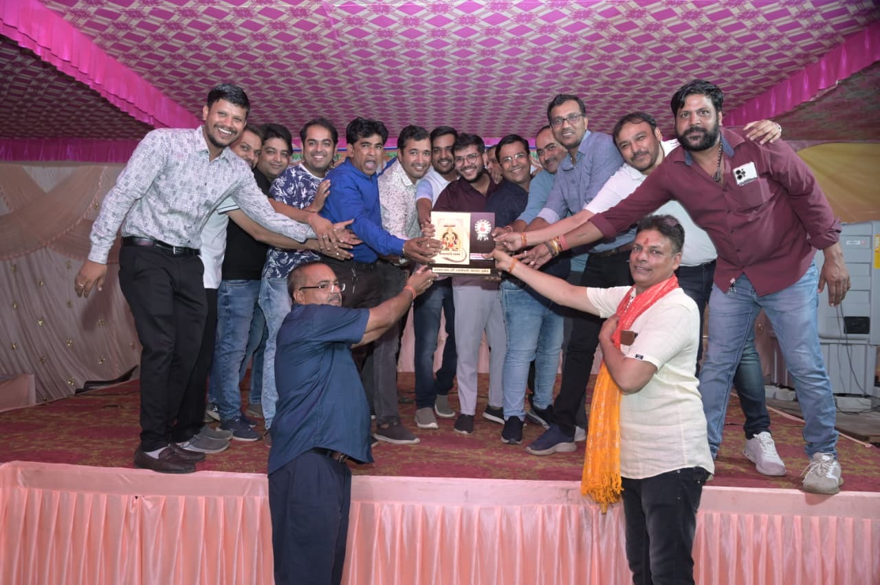 अग्रवाल सभा ने मारवाड़ी युवा मंच को किया सम्मानित