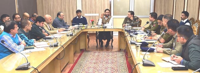 कटरा: वैष्णो देवी यात्रा में सुरक्षा और आपदा प्रबंधन दुरुस्त करने अधिकारियों की अहम बैठक