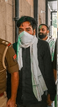 नोएडा हत्याकांड का सनसनीखेज खुलासा: मां की सहेली से अवैध रिश्ता,