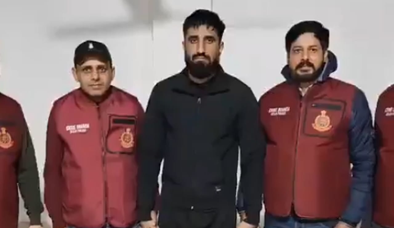 कपिल शर्मा के कैफ़े पर फायरिंग केस में बड़ी सफलता: दिल्ली क्राइम ब्रांच ने मुख्य आरोपी को दबोचा, गोल्डी बराड़ गैंग से सीधा कनेक्शन उजागर