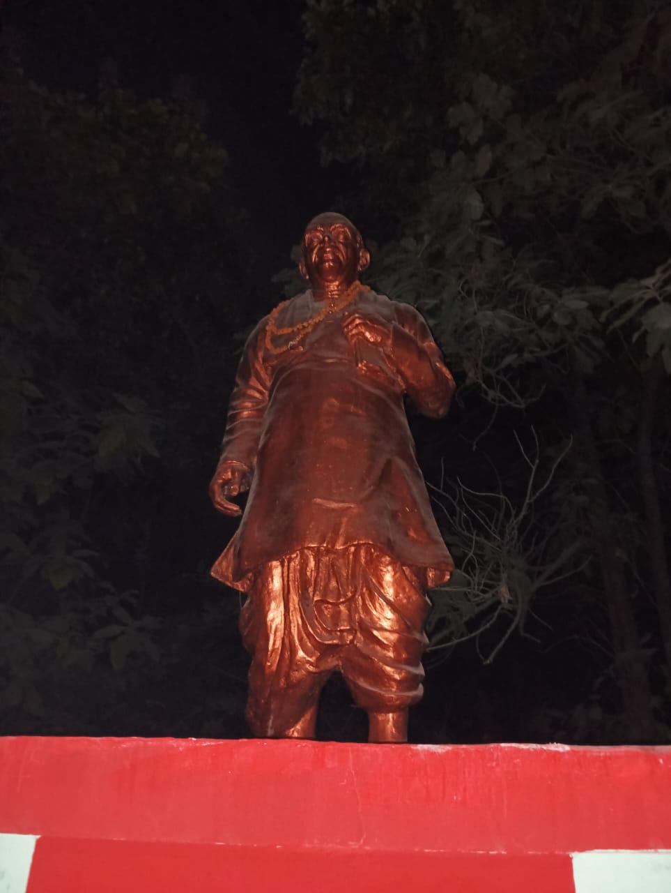 नए ‘पार्टी सरदार’ के जश्न में छूट गया लौह पुरुष का स्मरण