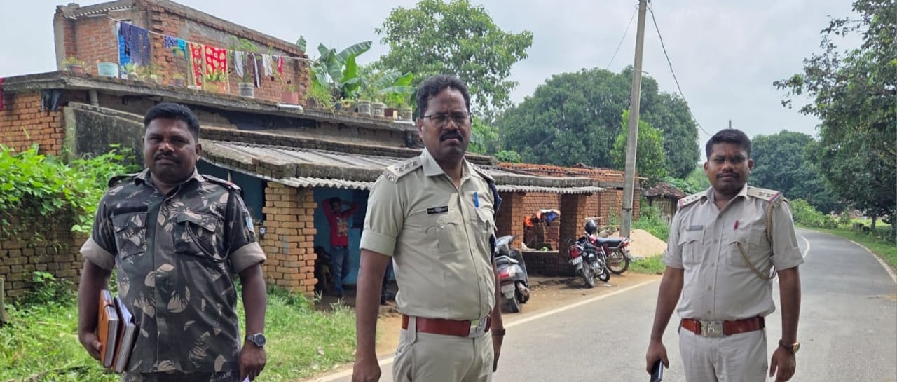 पुलिस की वर्दी में डकैती से दुमका में हड़कंप, सूत्रों ने किए चौंकाने वाले खुलासे