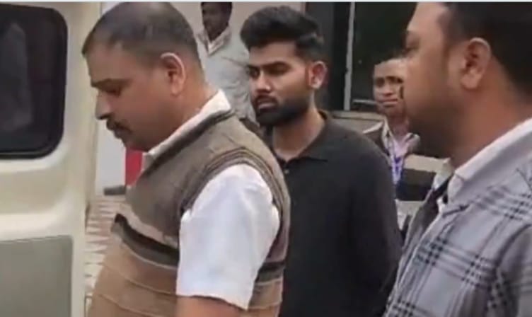 रायपुर पुलिस की बड़ी कार्रवाई: 5 मामलों में 6 अंतर्राज्यीय साइबर ठग गिरफ्तार