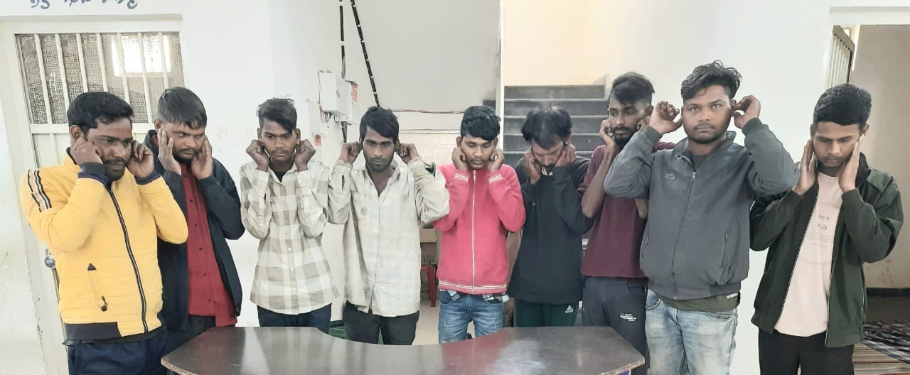 कुदुदण्ड में पुलिस का सख्त एक्शन, अपराधियों पर कसा शिकंजा आर्म्स एक्ट व प्रतिबंधात्मक धाराओं में 10 आरोपी गिरफ्तार