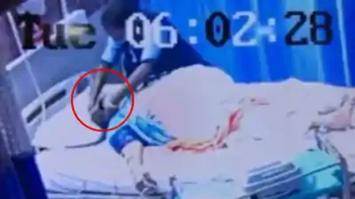 दिल्ली के निजी अस्पताल में शर्मनाक हरकत: बुजुर्ग महिला के शव से सोने के गहने चोरी, वीडियो वायरल होने पर मचा हड़कंप