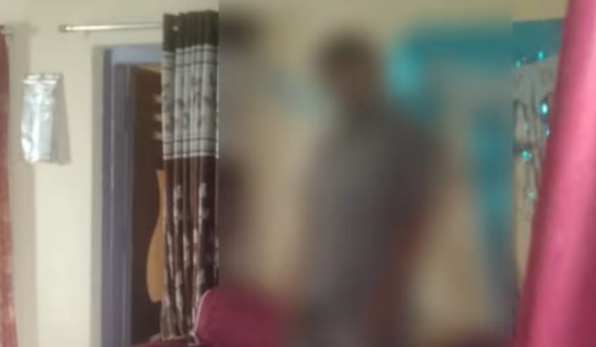 शिक्षक ने मौत को गले लगाया, गांव में पसरा सन्नाटा