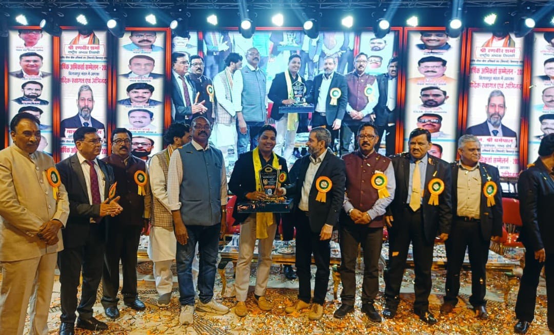 एलआईसी बिलासपुर मंडल की बड़ी उपलब्धि, कोरबा के रूकेश पटेल बने एमडीआरटी एजेंट