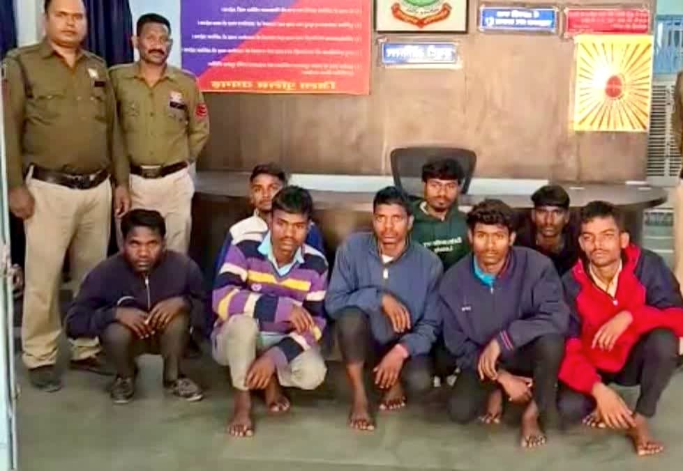 रायगढ़: मजदूरी को लेकर दबंगई, पिता–पुत्र से बेरहमी से मारपीट, 24 घंटे में 8 आरोपी गिरफ्तार