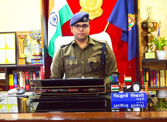 कोरबा पुलिस में बड़ी कार्रवाई: गैंगरेप पीड़िता की शिकायत न लेने पर दो आरक्षक निलंबित