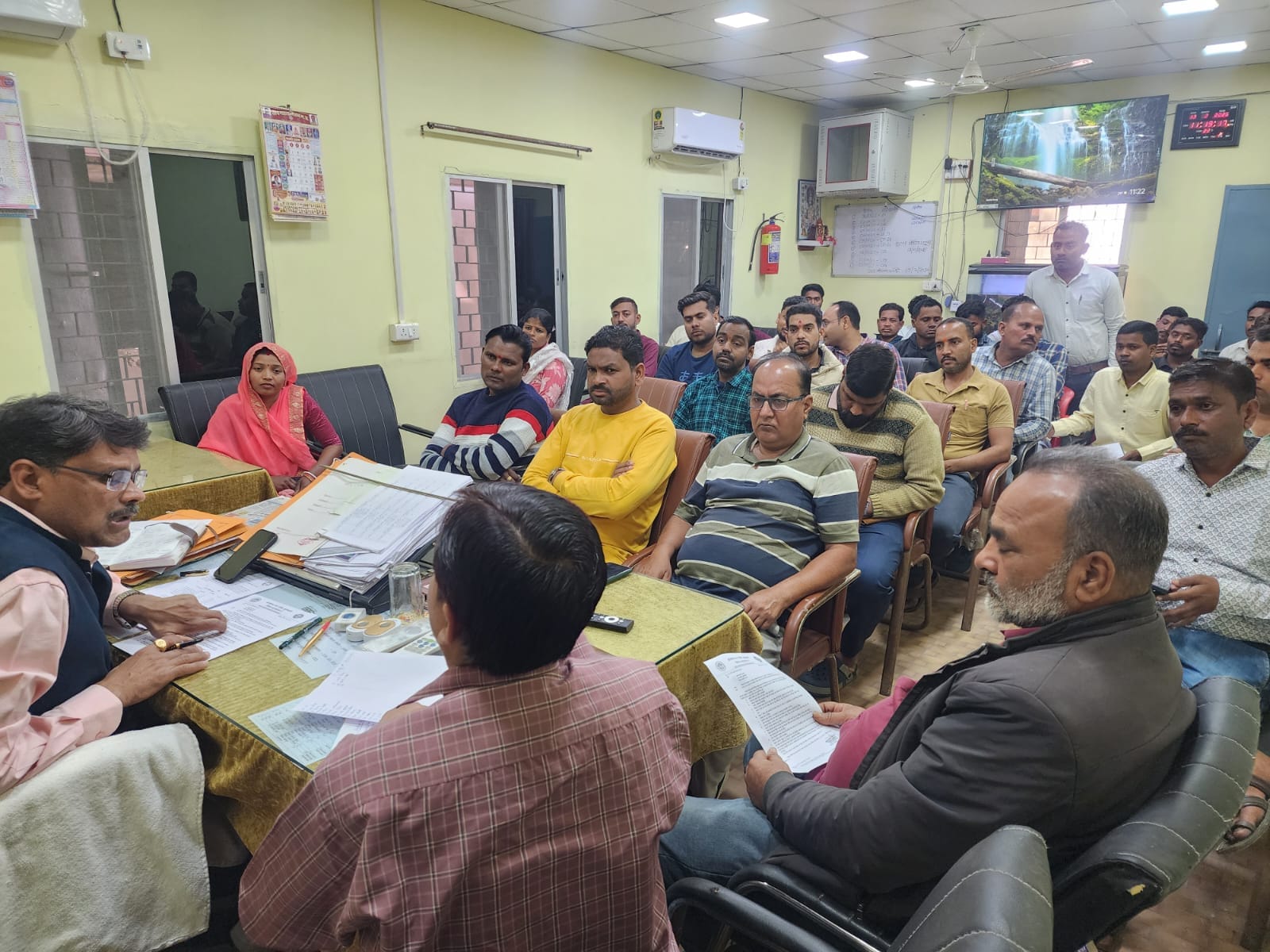 डूमर कछार निकाय की साप्ताहिक समीक्षा बैठक संपन्न, 24 बिंदुओं पर गहन मंथन – अब हर शनिवार होगी जनसुनवाई भी