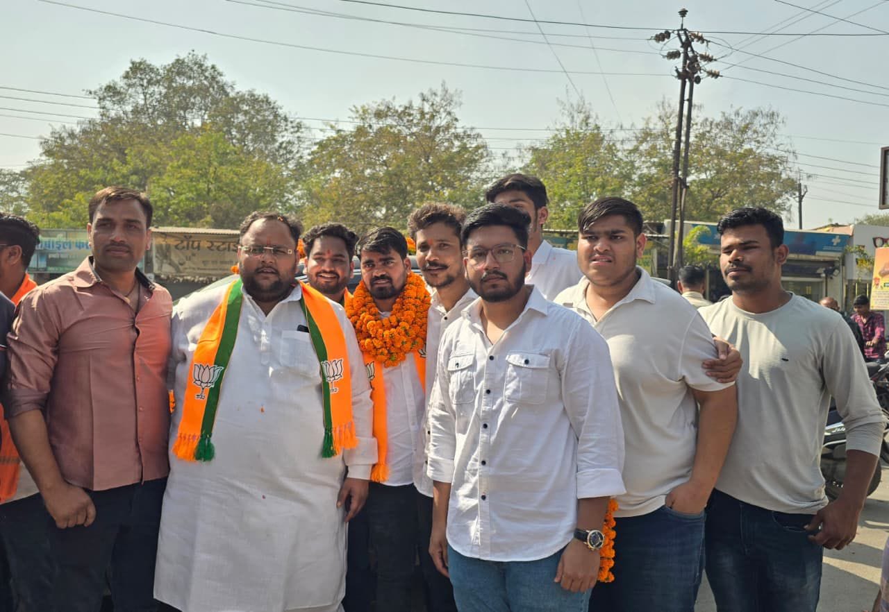 कोरबा में युवाशक्ति का प्रदर्शन: भाजयुमो जिलाध्यक्ष वैभव शर्मा का ऐतिहासिक स्वागत