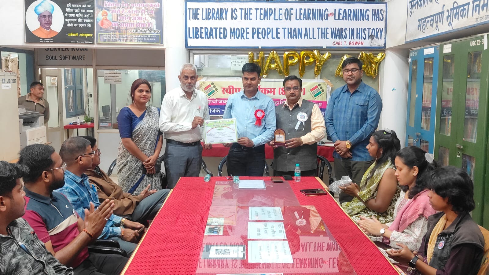 कमला नेहरू महाविद्यालय कोरबा में इलेक्टोरल लिटरेसी क्लब पर संगोष्ठी, युवाओं ने लिया शत-प्रतिशत मतदान का संकल्प