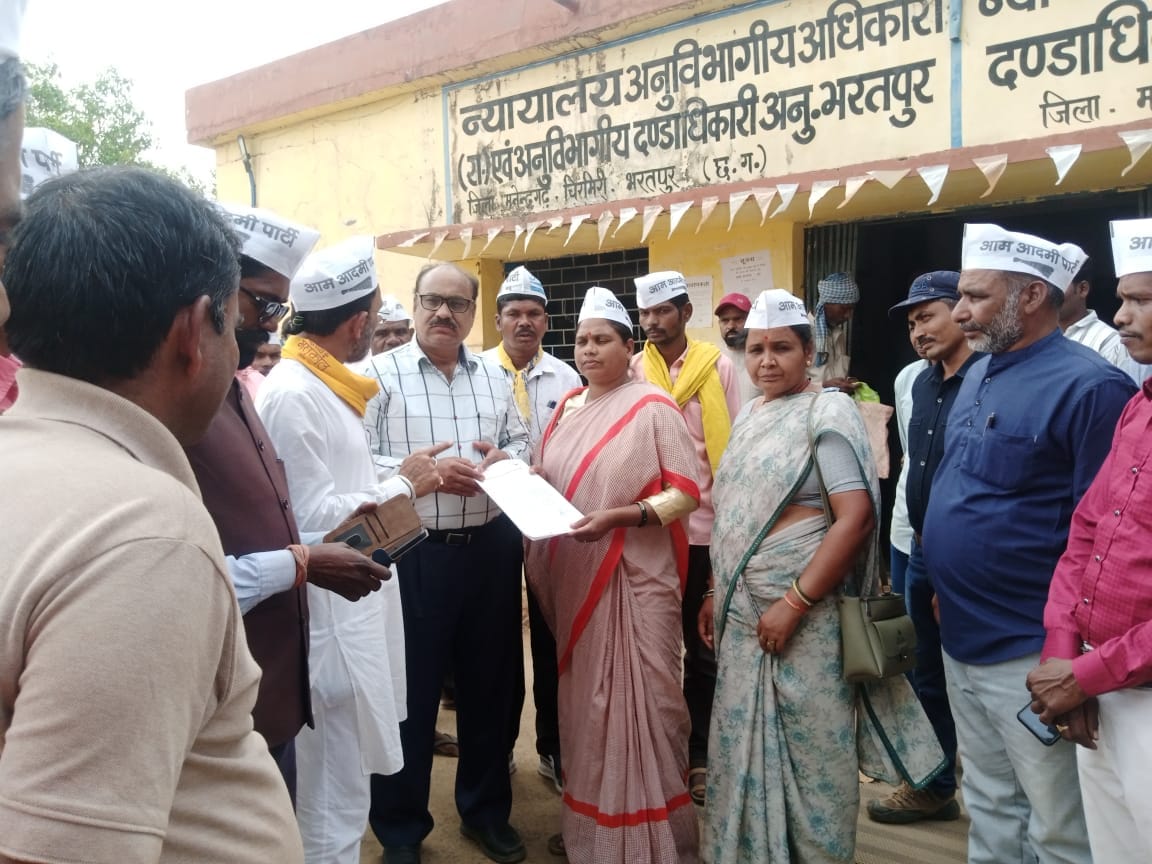 अवैध रेत उत्खनन के खिलाफ आम आदमी पार्टी का हल्लाबोल, एसडीएम को सौंपा ज्ञापन