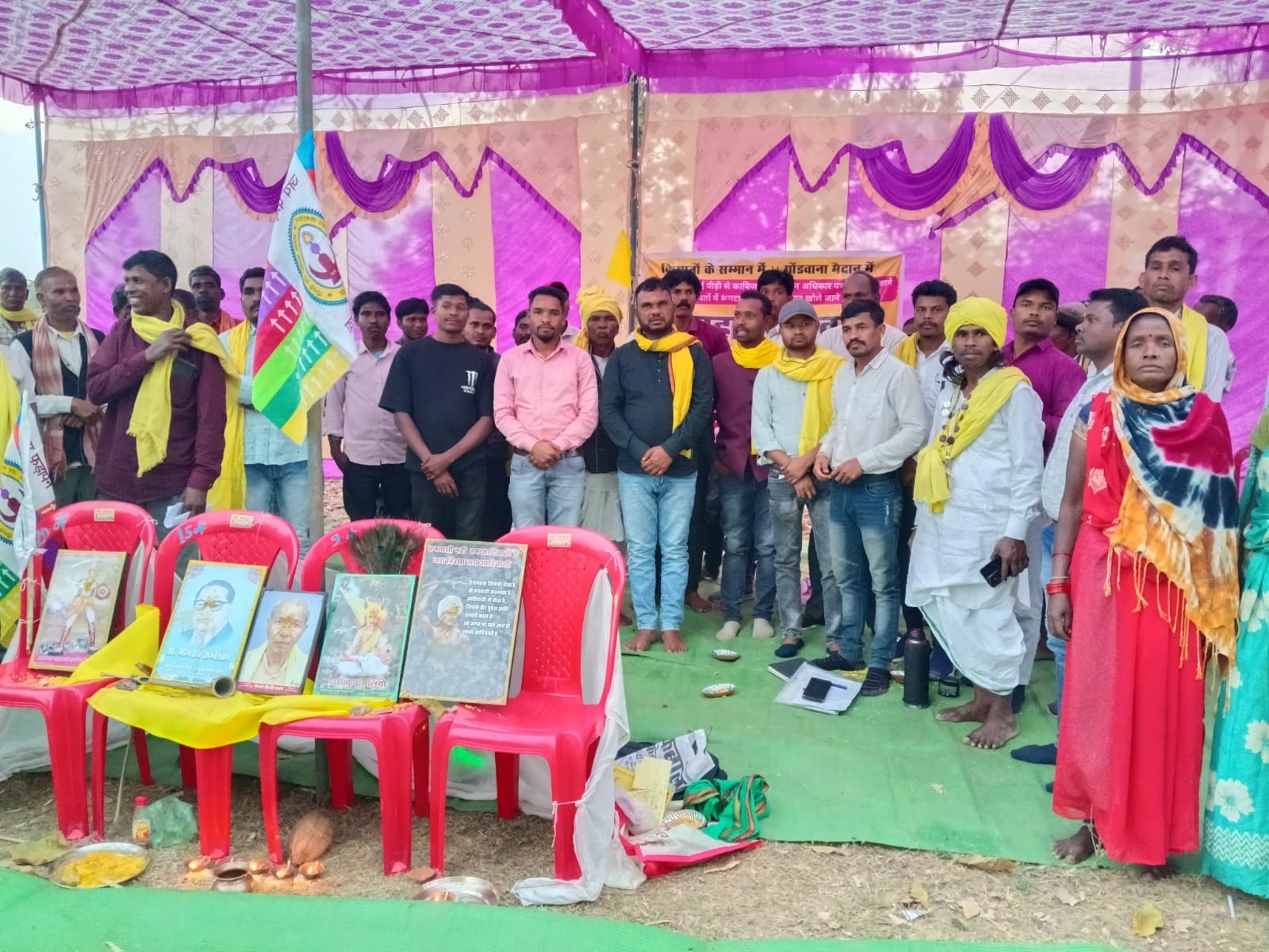 रूंगटा कोल ब्लॉक के खिलाफ जलेके में महापंचायत, ग्रामीणों ने खनन परियोजना का किया खुला विरोध