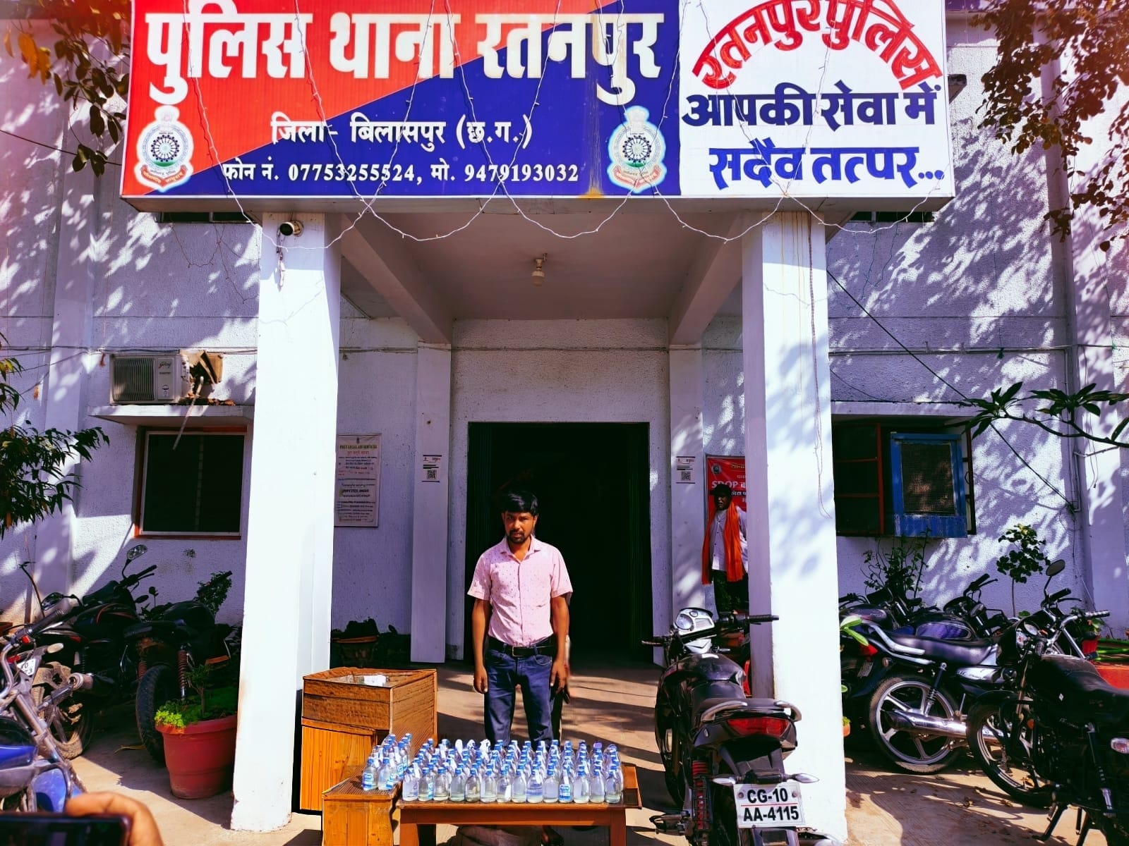 मोटरसाइकिल से शराब तस्करी कर रहा कोरबा का कोचिया गिरफ्तार