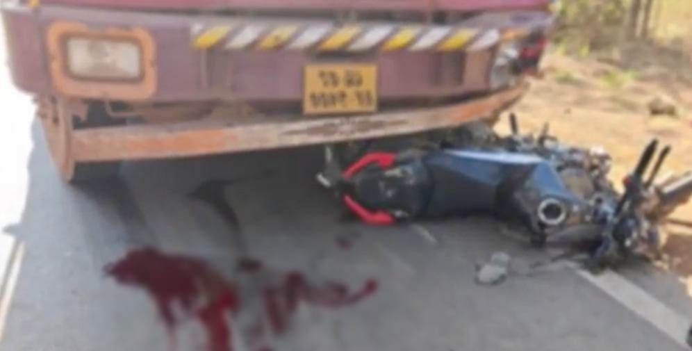 भानुप्रतापपुर–दल्ली राजहरा मार्ग पर भीषण हादसा, ट्रक की चपेट में आने से दो युवकों की मौत