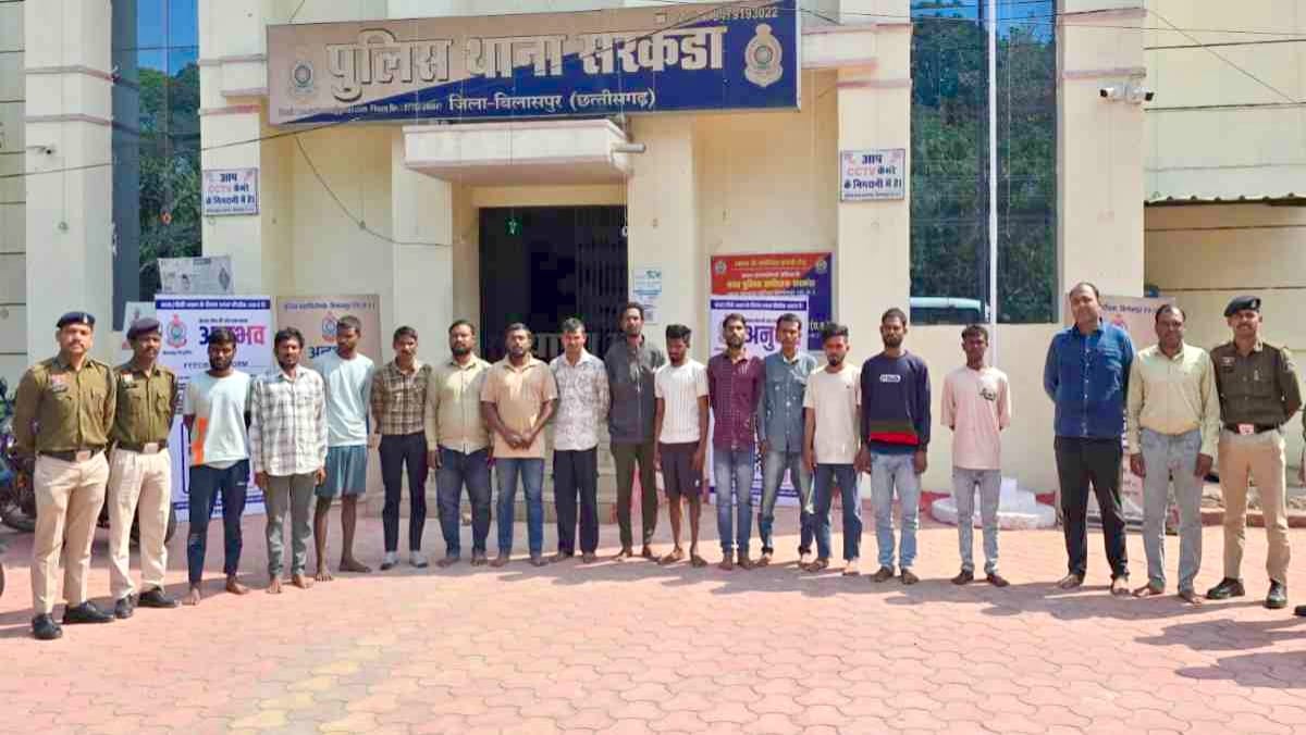बिलासपुर में पुलिस की बड़ी कार्रवाई: एक रात में 126 वारंटी और 11 फरार आरोपी गिरफ्तार