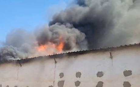 औद्योगिक क्षेत्र की फैक्ट्री में भीषण आग, कोई जनहानि नहीं