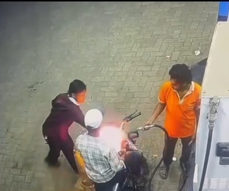 पेट्रोल पंप को फूंकने की कोशिश, सिगरेट के चक्कर में युवक ने लगा दी आग; आरोपी इमरान गिरफ्तार देखें वीडियो