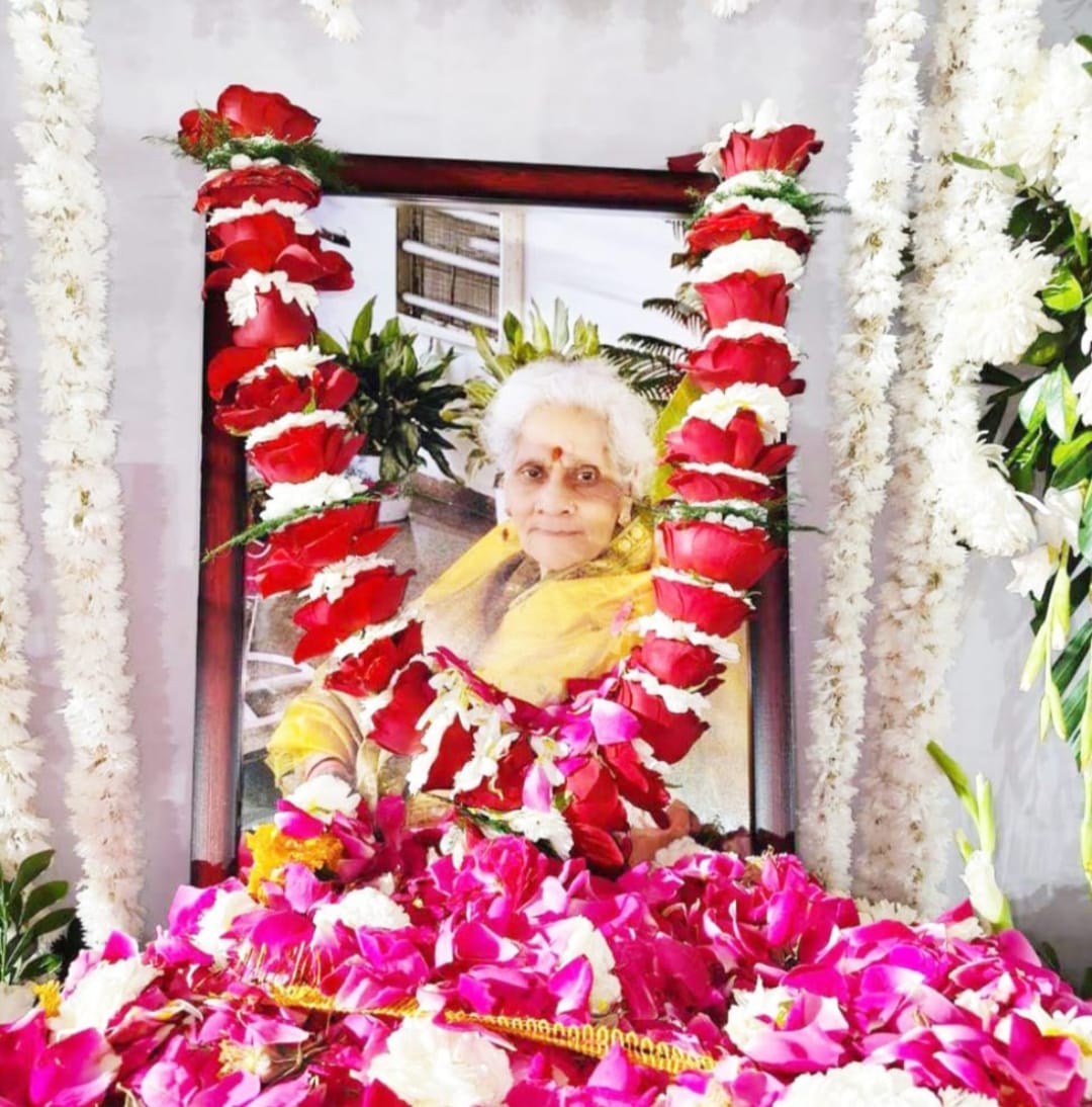 बिलासपुर मुख्य न्यायाधीश रमेश सिन्हा की माताजी की स्मृति में शांति हवन और शोक सभा आयोजित