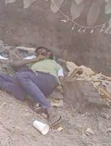 कुम्हारी: खाली प्लॉट की झाड़ियों में मिला अज्ञात शव, नशे के ओवरडोज की आशंका