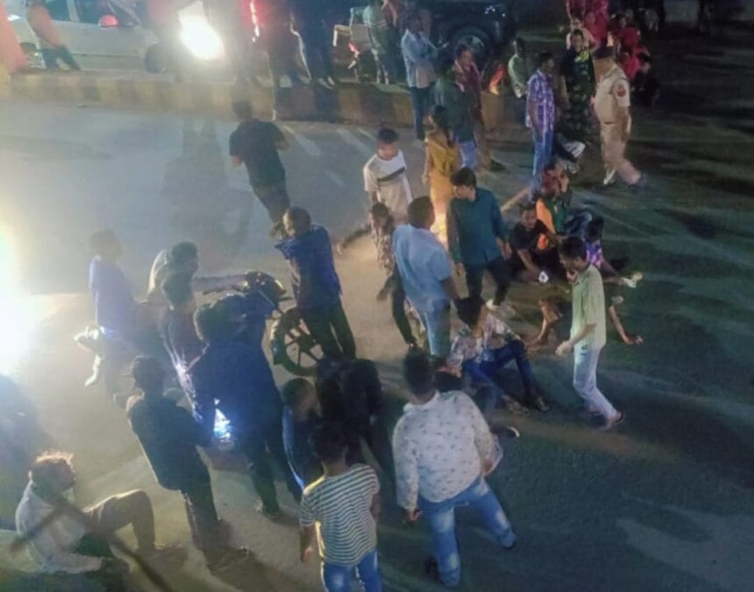 कोरबा ब्रेकिंग: दीवार गिरने से डेढ़ वर्षीय मासूम की मौत, आक्रोशित परिजनों ने किया चक्काजाम