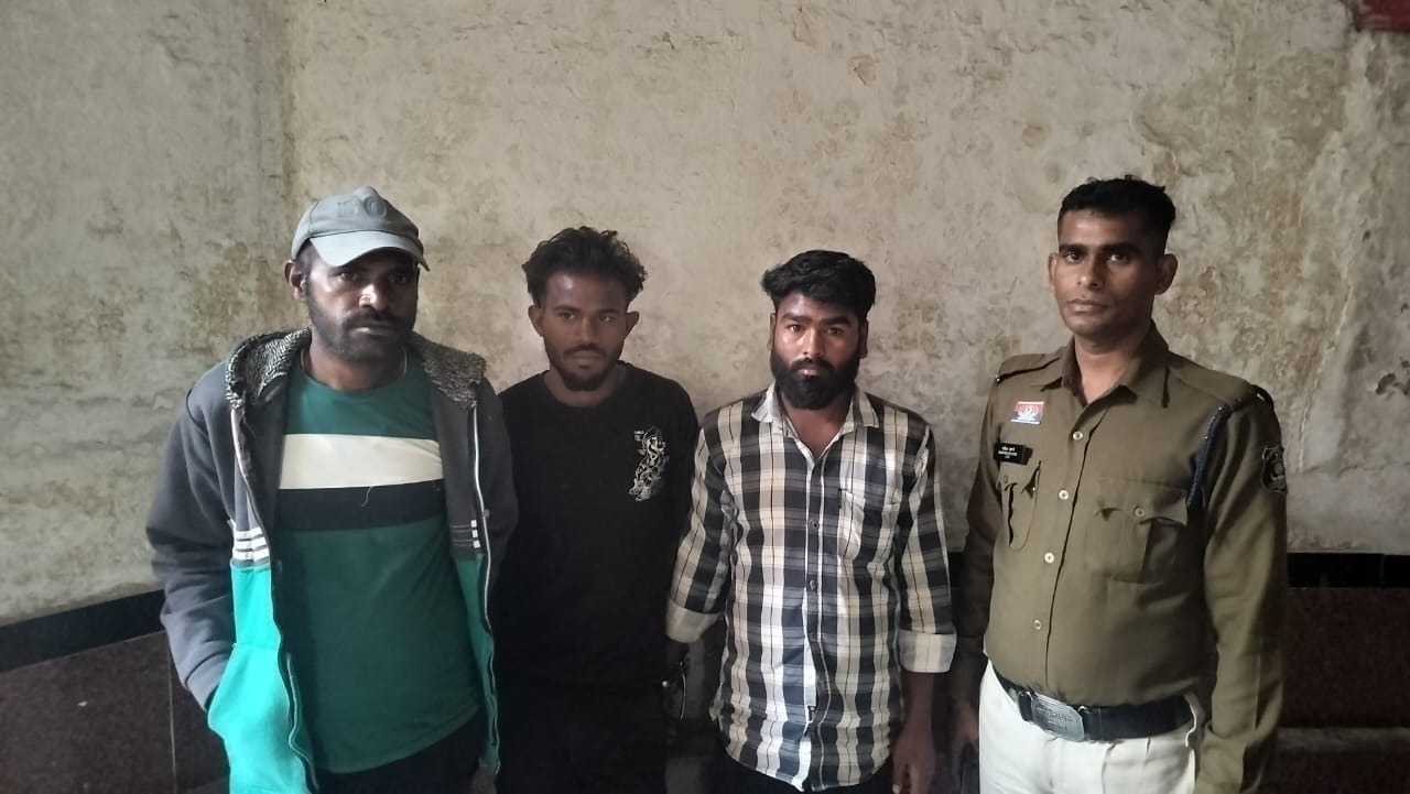 शांति भंग करने वाले 3 गुंडा बदमाशों को भेजा गया जेल