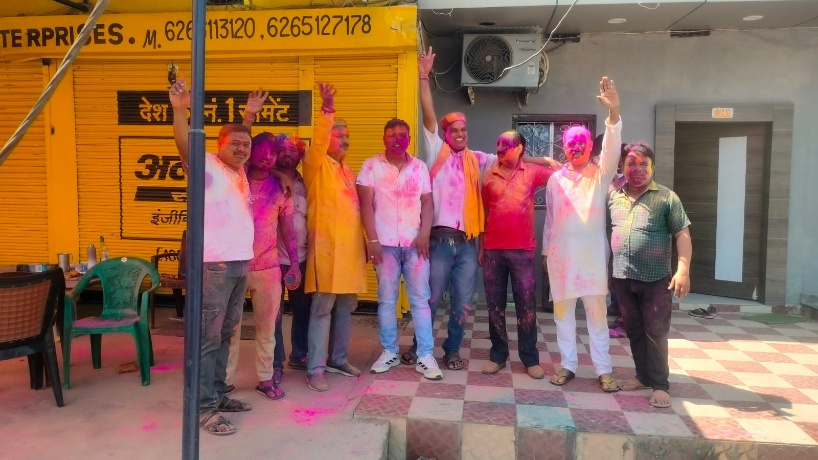 होली का जश्न: ग्राम कोरबी–सिरमिना में रंगों की बौछार, शांति और भाईचारे का संदेश