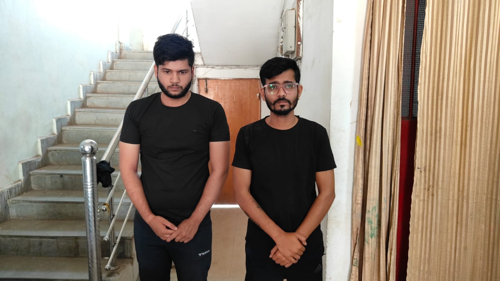 टोयोटा शो-रूम के पास ट्रेलर रोककर लूटपाट करने वाले दो आरोपी गिरफ्तार