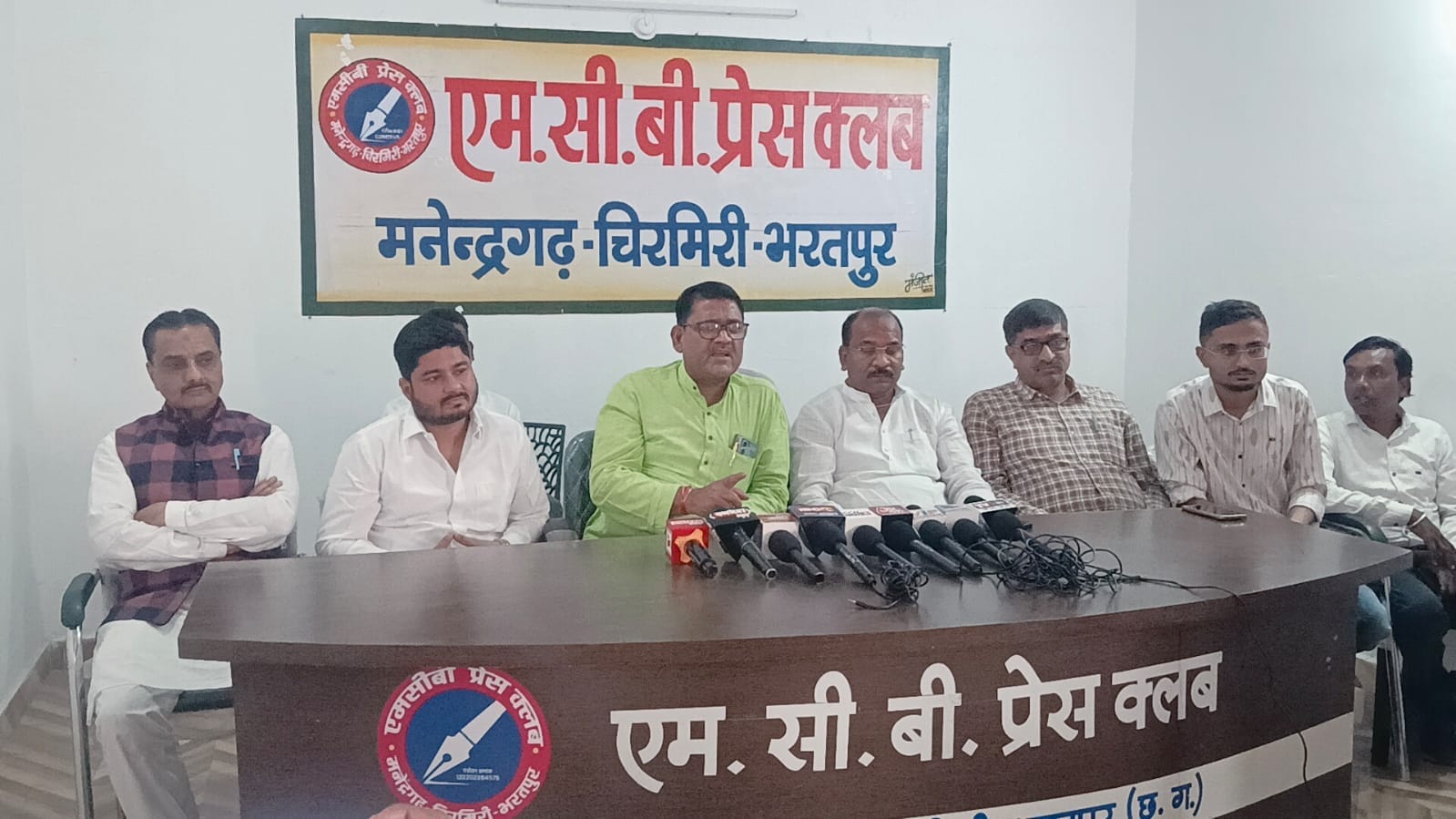 जिला कांग्रेस कमेटी की प्रेस वार्ता: प्रदेश में बढ़ते नशे के कारोबार पर उठाए सवाल, अफीम खेती मामले में भाजपा पर साधा निशाना