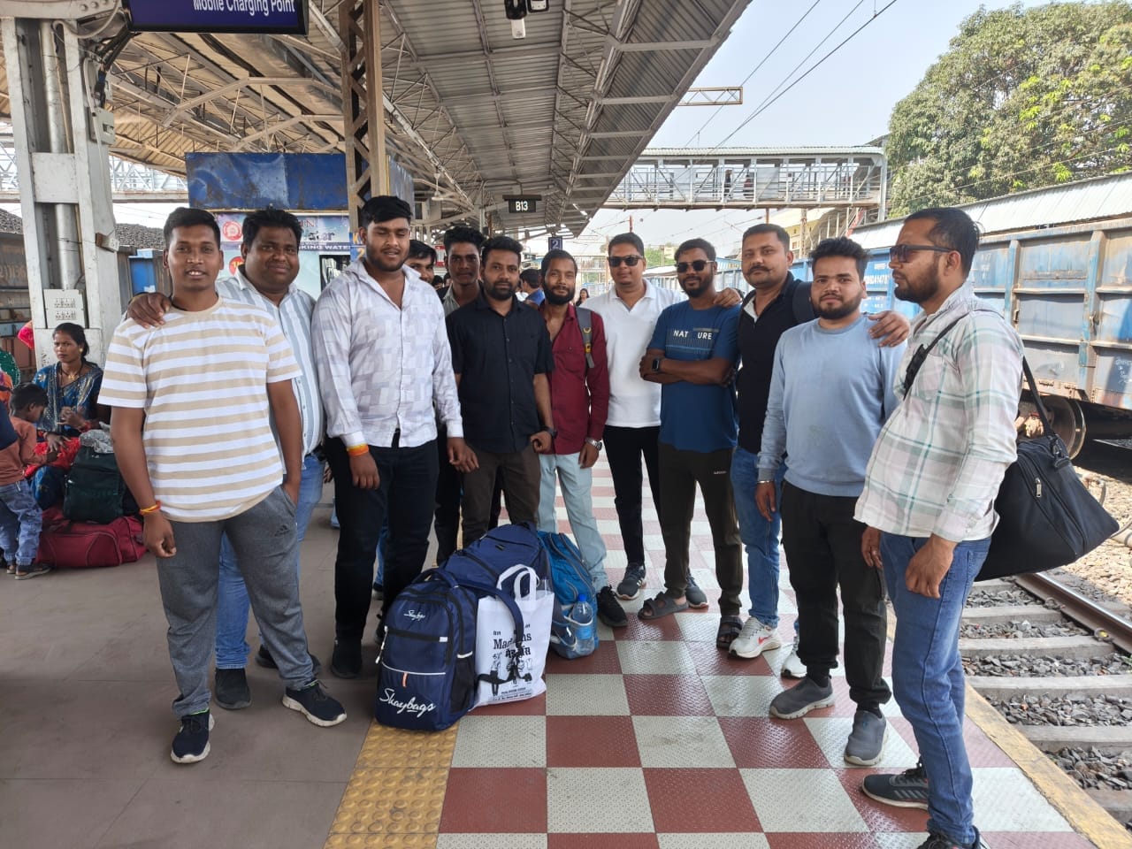 संसद घेराव आंदोलन के लिए यूथ कांग्रेस कोरबा की टीम दिल्ली रवाना