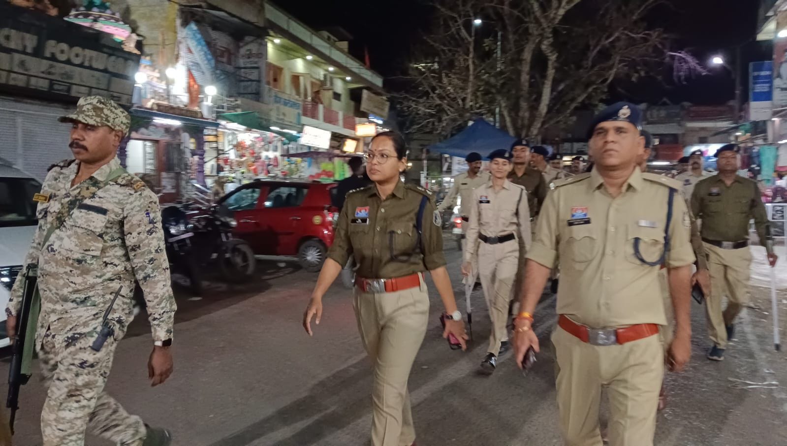 बिना नंबर प्लेट चलने वाले वाहनों पर पुलिस की सख्त कार्रवाई, चार दिन में 72 वाहनों पर चालान