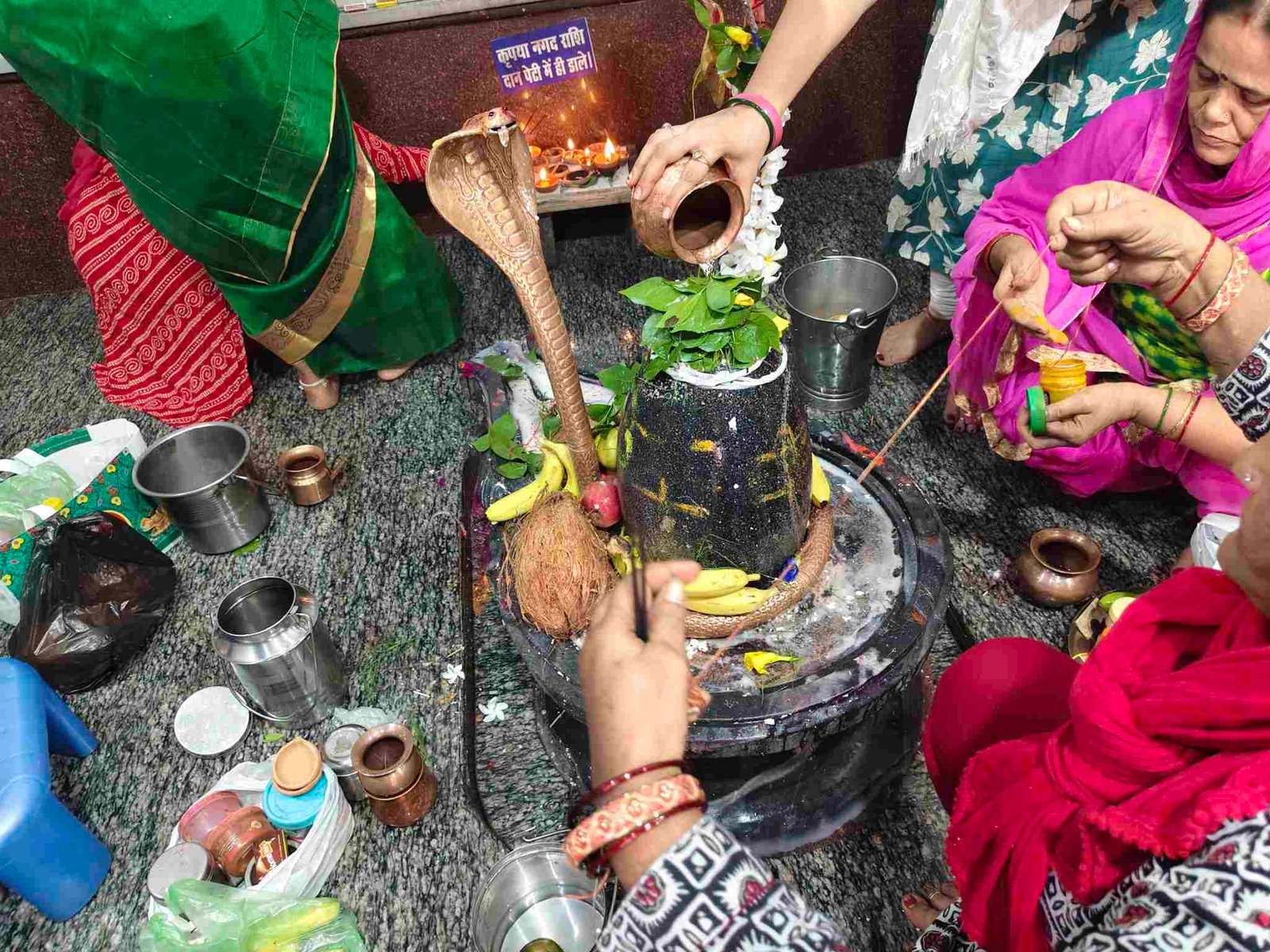 एनटीपीसी व साडा शिव मंदिर में उमड़ी भक्तों की भीड़