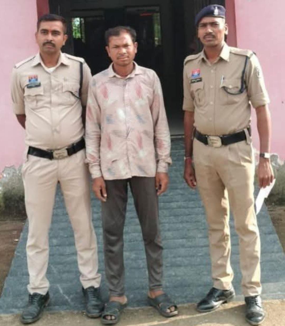 डंडे से हमला कर चाचा की हत्या, आरोपी तेलंगाना से गिरफ्तार