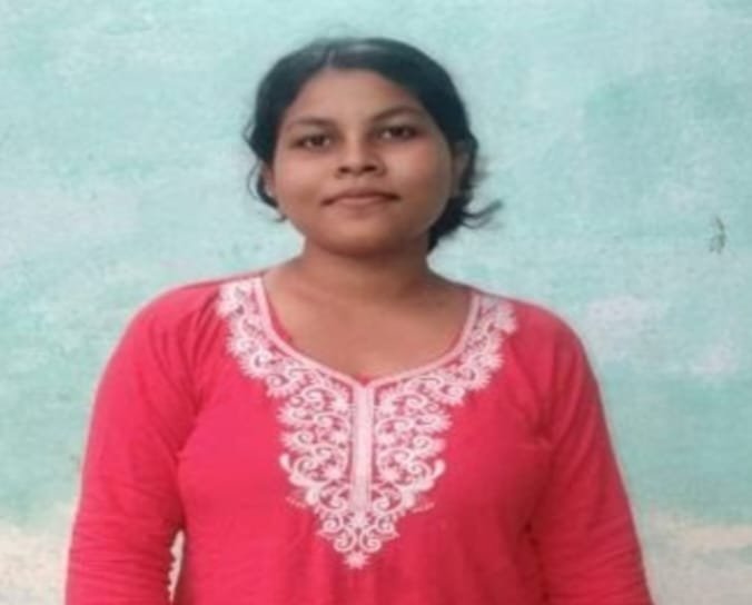 बाथरूम में फांसी लगाकर छात्रा ने दी जान, ब्लैकमेलिंग के आरोप